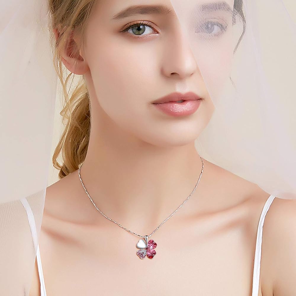 Clover Necklace in Metal | Sammen mot brystkreft