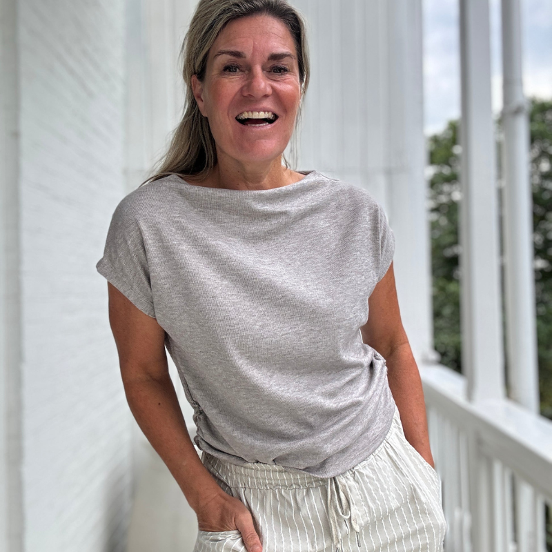 Ingrid™- Avslappet plissert topp