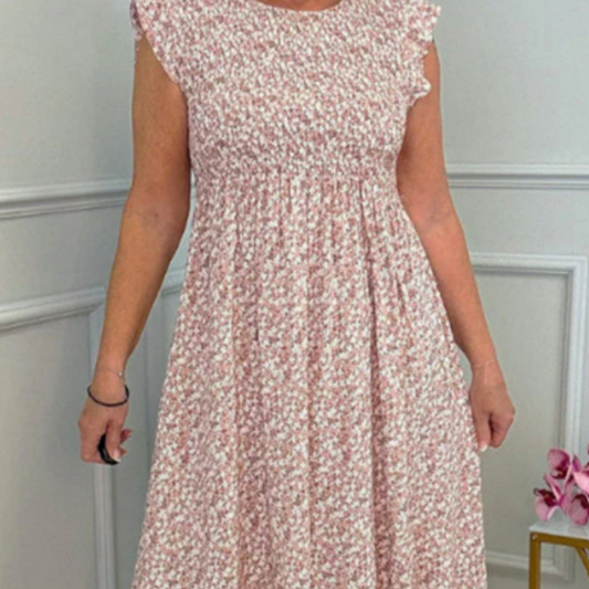 Ulina™- Elegant kjole med rysjermer