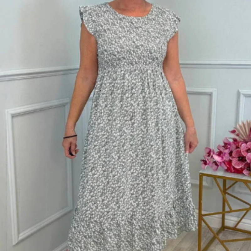 Ulina™- Elegant kjole med rysjermer